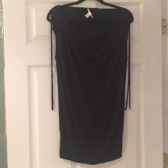 Alice and Olivia black top - Picture 1 of 3